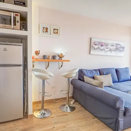 Seaside Cozy By Hello Homes *