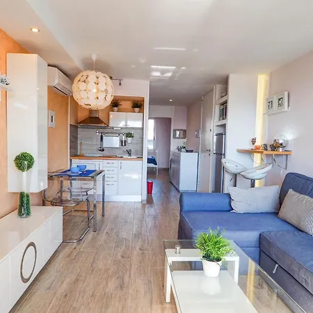 Διαμέρισμα Seaside Cozy By Hello Homes