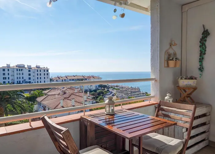 Seaside Cozy By Hello Homes