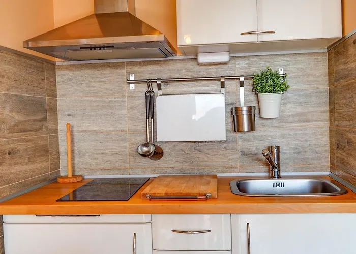 Seaside Cozy By Hello Homes * 锡切斯