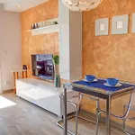公寓 Seaside Cozy By Hello Homes 锡切斯